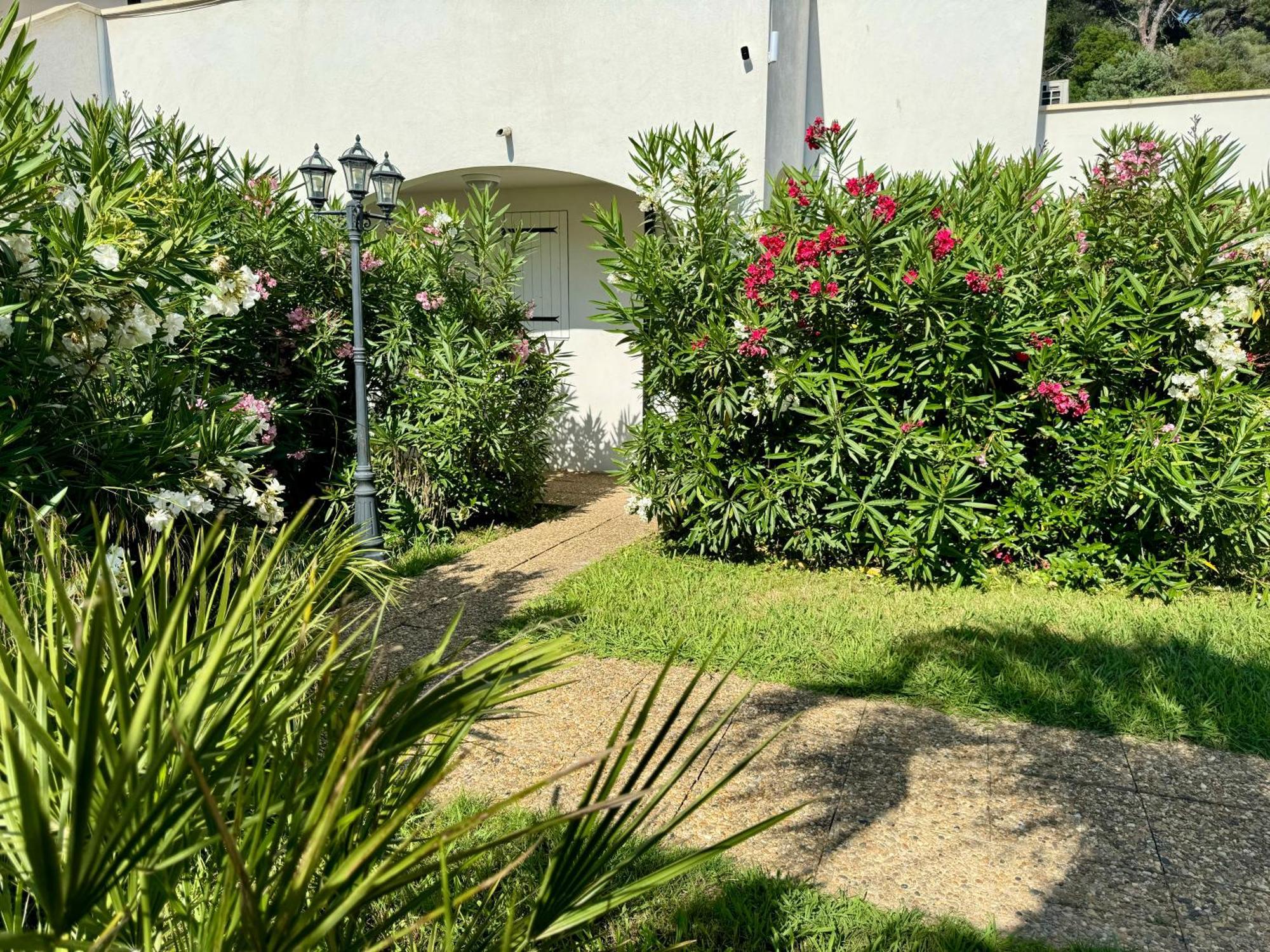 Beach Cannes Bungalows Le Cannet Ngoại thất bức ảnh